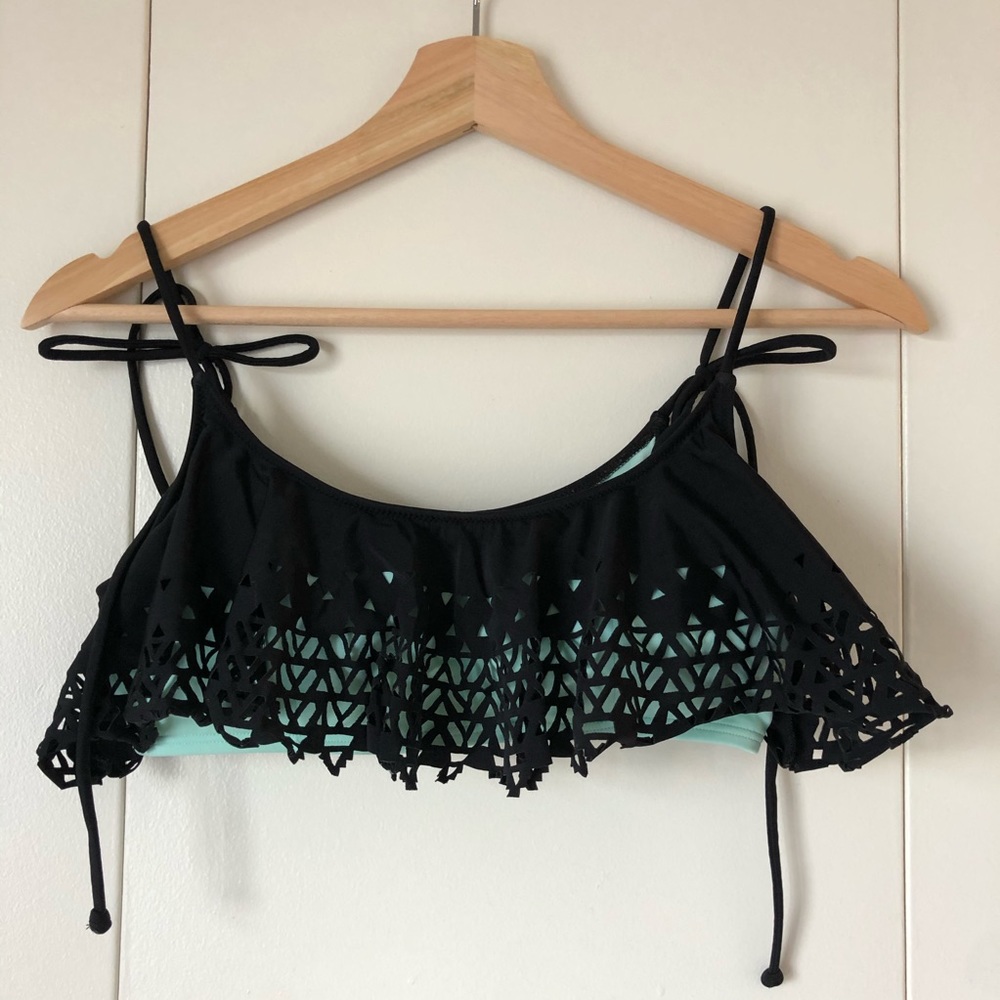 3/$20 VS PINK Tie Bathing Suit Top (M)